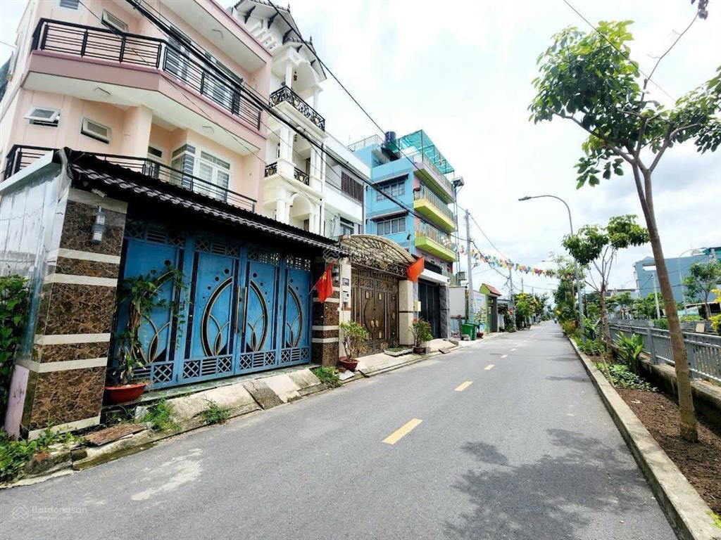 Tôi chính chủ cần bán căn biệt thự ngang 12 x 21m gần trường cđ điện lực