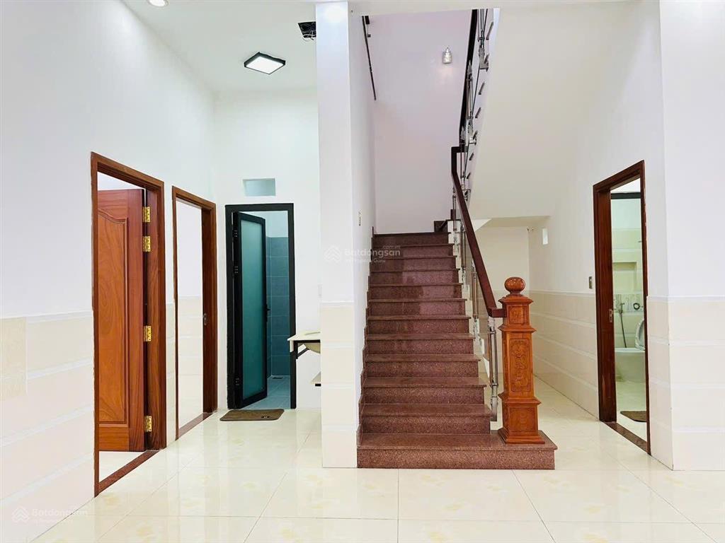 Tôi chính chủ cần bán căn biệt thự ngang 12 x 21m gần trường cđ điện lực