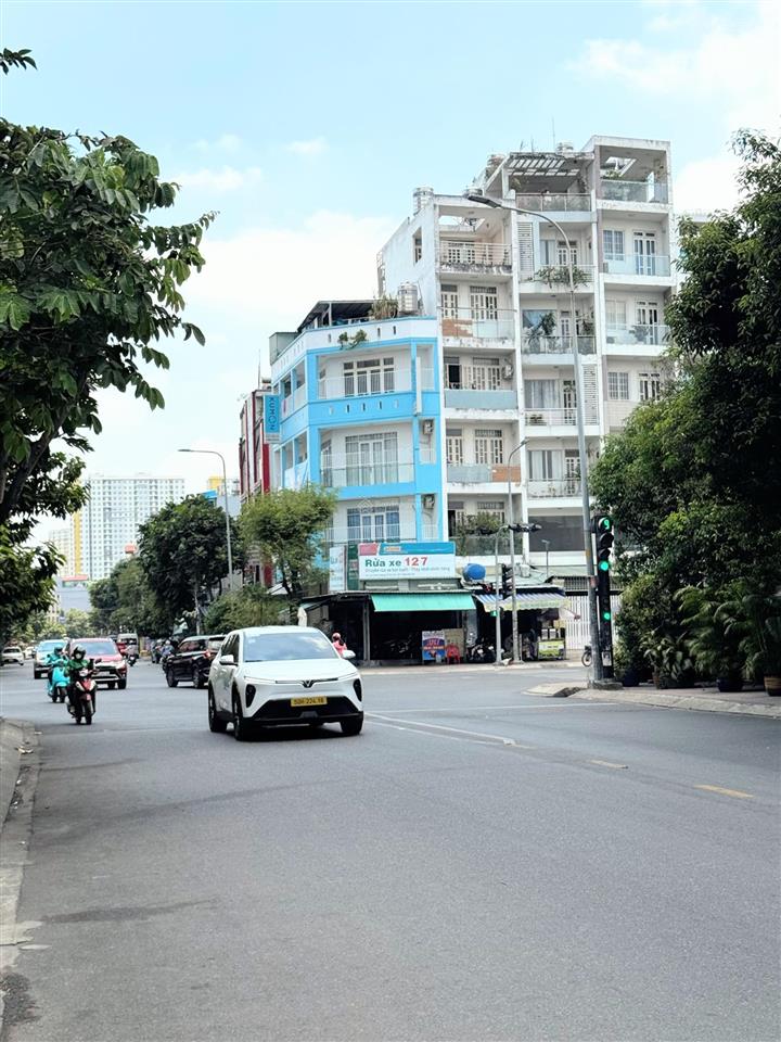 Bán nhà đẹp khu vip bình phú quận 6  mặt tiền đường 16m, đường số  dt 72m2, 4x18m, 4 tầng