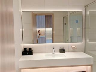 Cắt lỗ sâu căn 45m2 a05 view trực diện biển toà a khách sạn a la carte hạ long giá hời