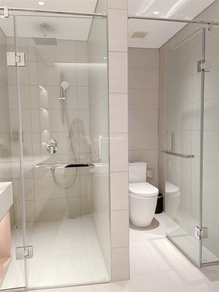 Cắt lỗ sâu căn 45m2 a05 view trực diện biển tòa a khách sạn a la carte hạ long 2,9** tỷ