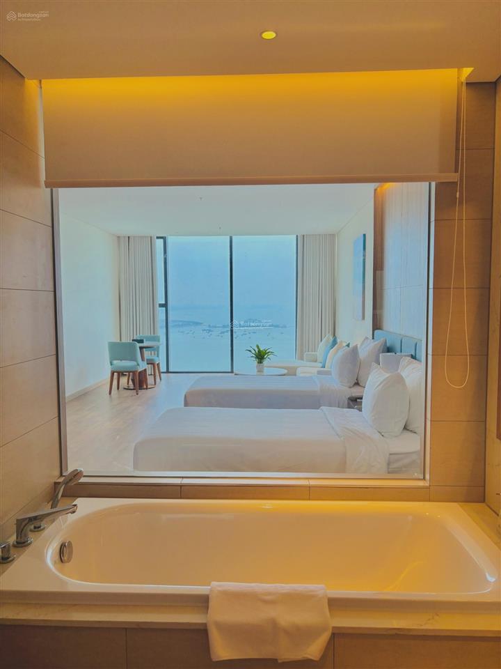 Cần bán gấp căn 56,6m2 giá cắt lỗ 3,350 tỷ view biển đông nam toà a ksan alacarte hạ long