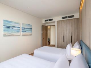 Bán gấp 2pn đông nam tầng đẹp view biển alacarte hạ long giá chỉ 4,950 tỷ