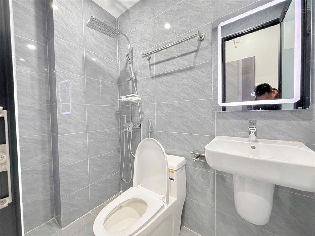 Cho thuê nhà trọ tại hoàng hoa thám, 4,7 triệu, 22m2, giá cực chất!