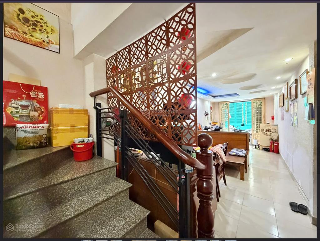Giảm mạnh bán nhanh nhà hxh huỳnh văn bánh p13 phú nhuận, dt 49m2, 3.1x16m, 3tầng, gía 9.9tỷ mỹ lệ