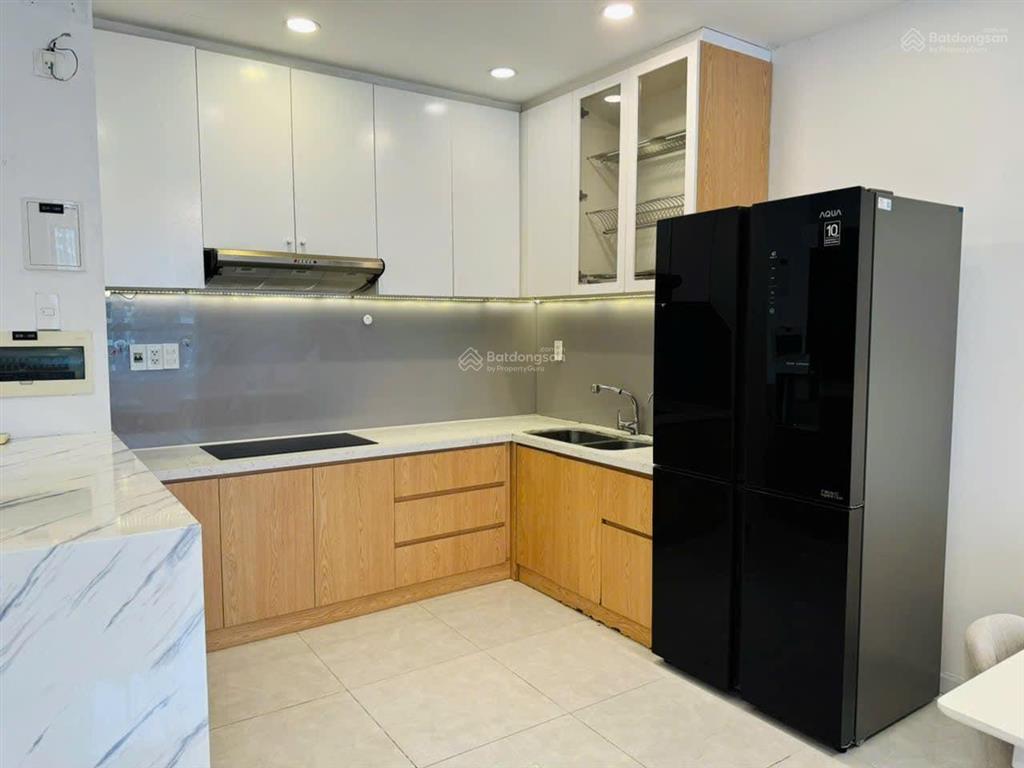 Cho thuê nhanh chcc orchard garden, hồng hà, phú nhuận 32m2, off, giá 10,5tr, mỹ lệ 0822 291 ***