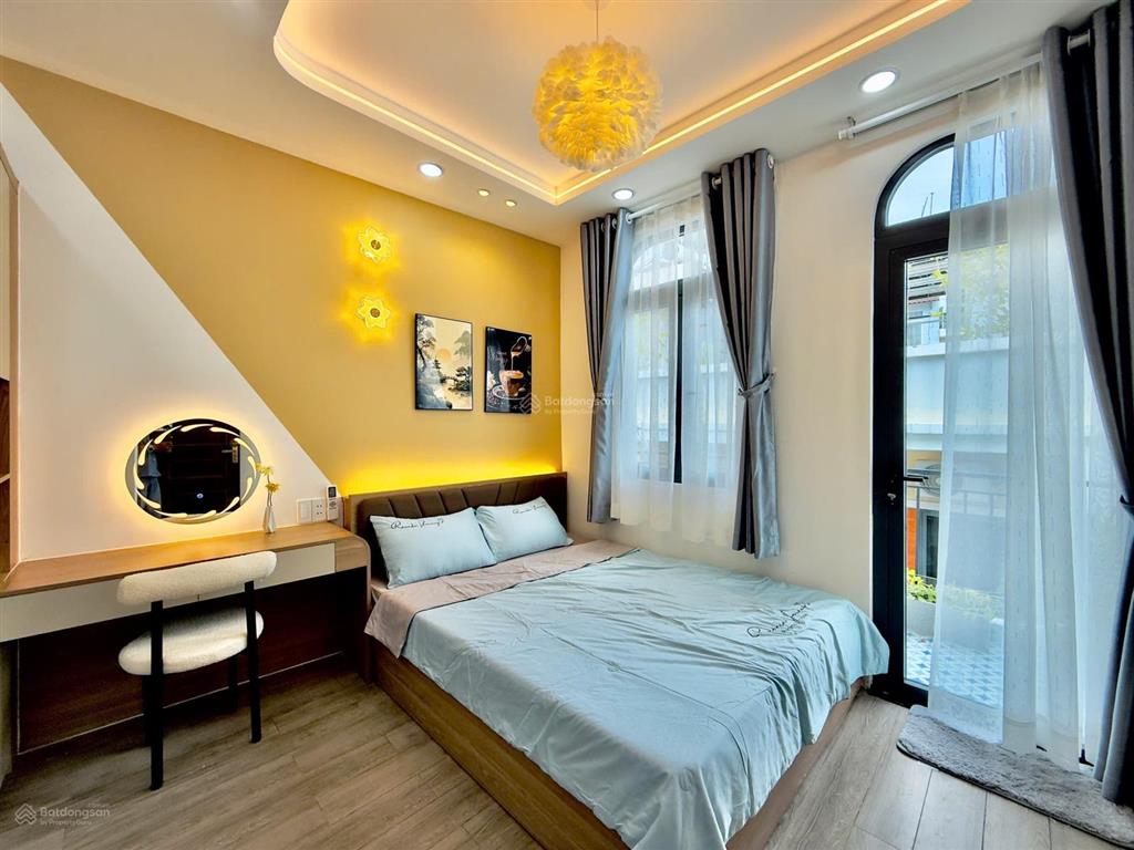 Nhà bề ngang to, đường lê quang định, bình thạnh, 7x8, 3 tầng, cn 50m2,