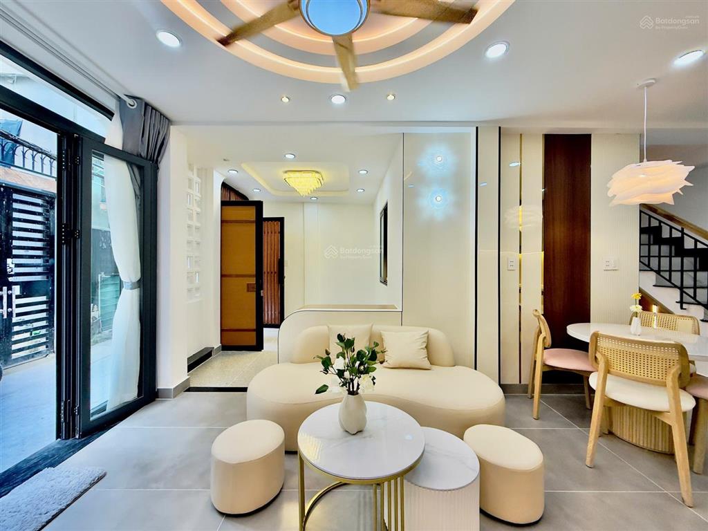 Nhà bề ngang to, đường lê quang định, bình thạnh, 7x8, 3 tầng, cn 50m2,