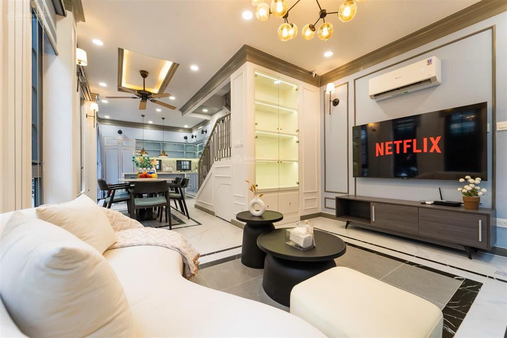 Bán nhanh nhà hxh trần hưng đạo,quận 1, 10x5, 42m2, 3 tầng, thuê 42tr/t, 4pn, giá bán 14.5 tỷ, m.lệ