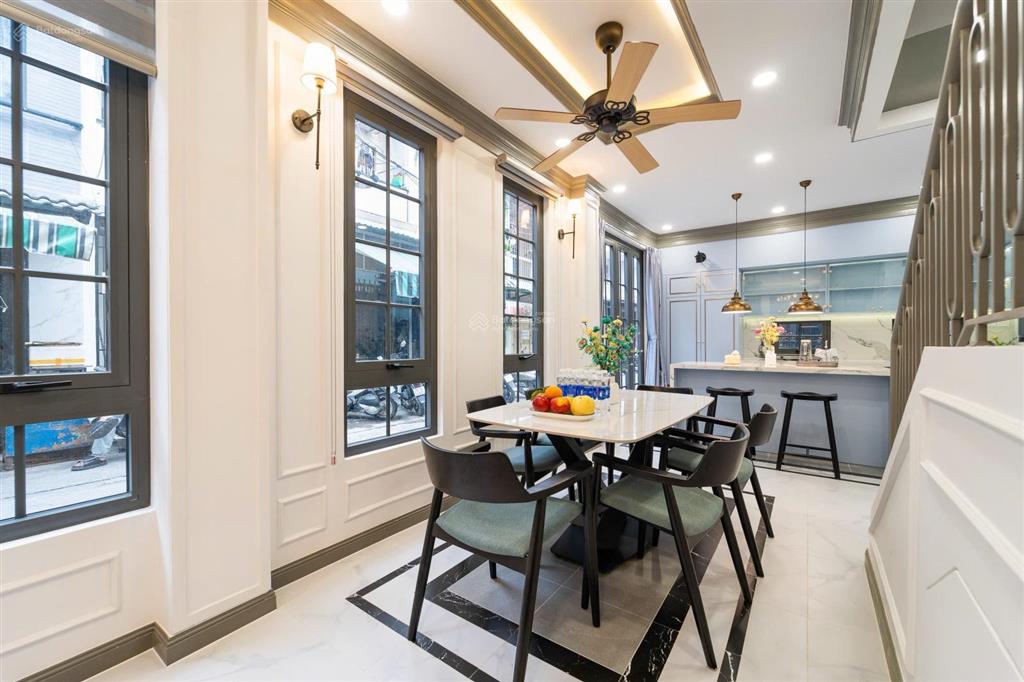 Bán nhanh nhà hxh trần hưng đạo,quận 1, 10x5, 42m2, 3 tầng, thuê 42tr/t, 4pn, giá bán 14.5 tỷ, m.lệ