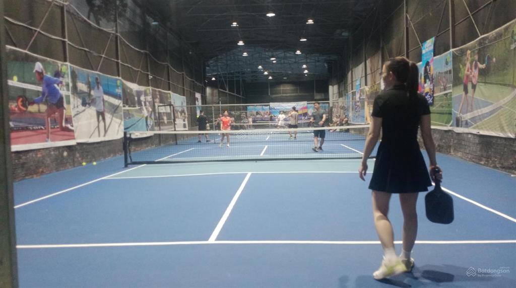 Bán nhà nguyễn hữu tiến 3100m²  3 mặt tiền  thu 200tr/tháng  tân phú  giá 210 tỷ