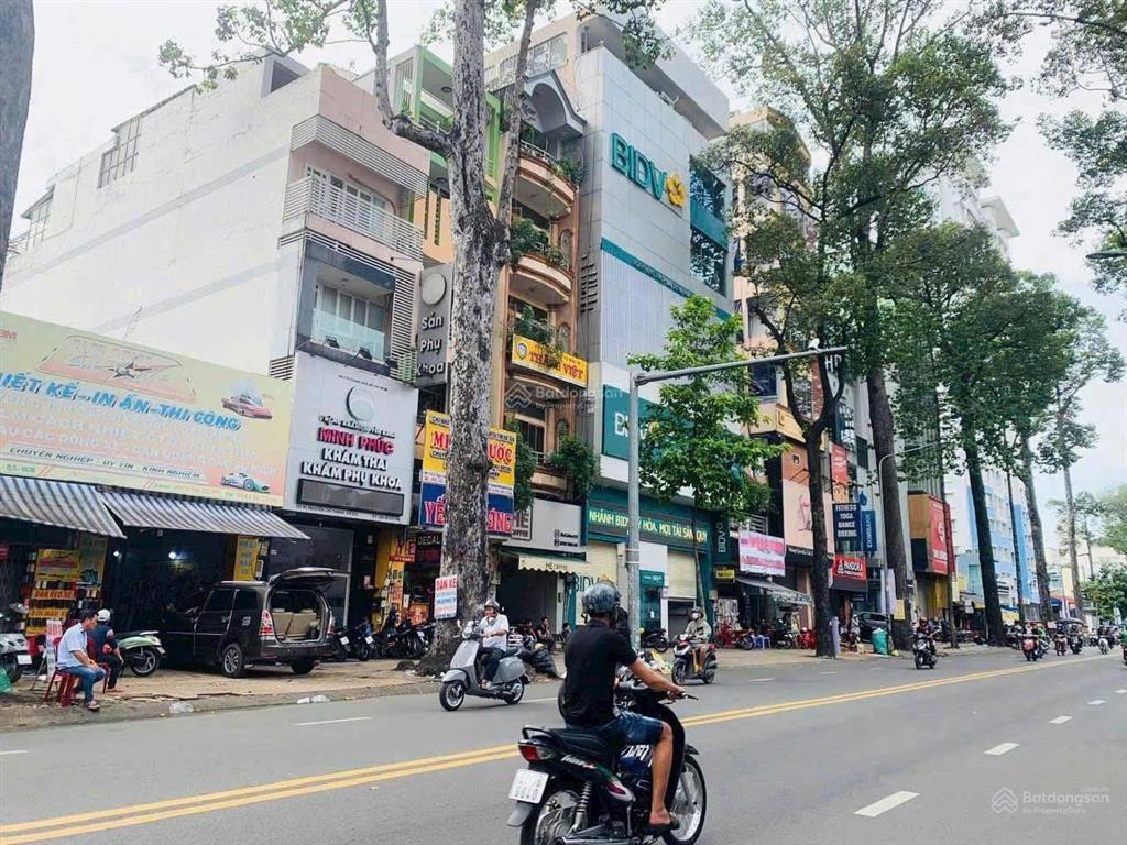 Mặt tiền nguyễn chí thanh, quân 10  (4.2m x 15m)  (hầm + 5 tầng)  (giá bán 30 tỷ)