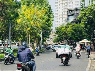 Có 1 không 2,chỉ hơn 14 tỷ có nhà mặt tiền trường sa phú nhuận,ngang 5,3m cao 5 tầng,hđt30 triêu/m