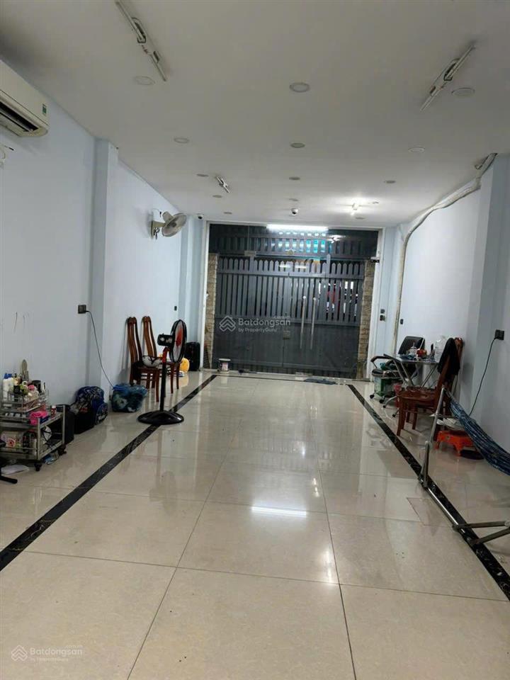 Bán rẻ mtkd vip út tịch 5 tầng 4,4x14m, hđt 45 tr/th, 6pn, vừa ở vừa kd cho thuê giá chưa tới 14 tỷ