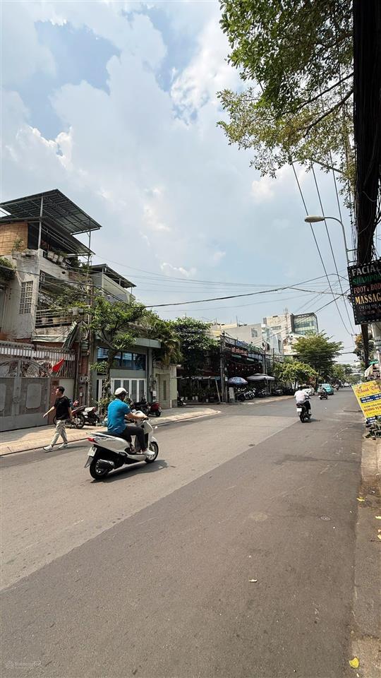 Cực hiếm,chưa tới 200 triệu/m2,mt sân bay ngang 4,5,2 tầng,hđt55 triệu, vị trí tăng,giá 21,9 tỷ tl