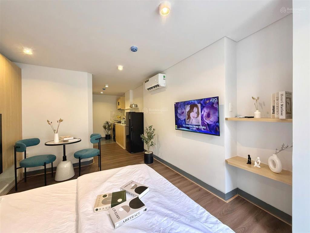 Cho thuê căn hộ studio ban công, máy giặt riêng đường bến vân đồn q4 gần cầu ông lãnh q1