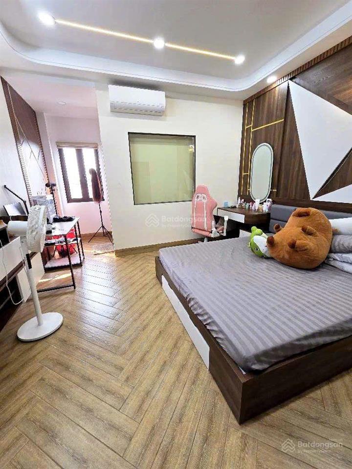 Bán nhà 96m2 ở hương lộ 2, 9,2 tỷ, 6pn, hẻm xe hơi 7m, 4m x 24m, cực chất