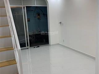 Trung tâm linh chiểu  nhà mới ở ngay phường linh chiểu, thủ đức(cũ)