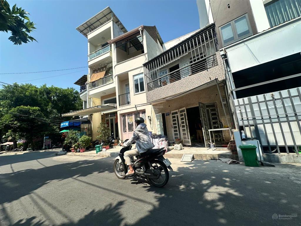 Mới kinh doanh ngay mtkd ngay the global city 68m2 4 tầng căn góc ngay công viên  phước bình