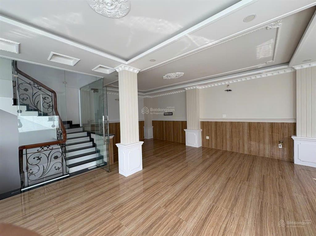 Mới kinh doanh ngay mtkd ngay the global city 68m2 4 tầng căn góc ngay công viên  phước bình