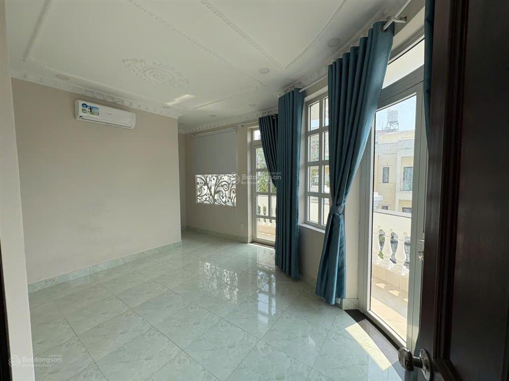 Mới kinh doanh ngay mtkd ngay the global city 68m2 4 tầng căn góc ngay công viên  phước bình