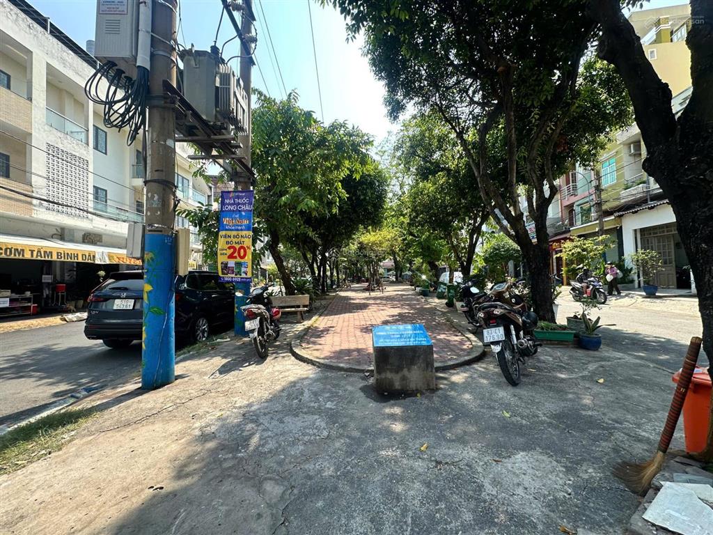 Mới kinh doanh ngay mtkd ngay the global city 68m2 4 tầng căn góc ngay công viên  phước bình