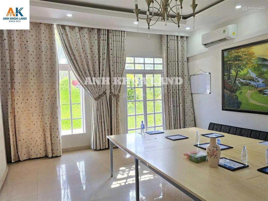 Kdc lucky dragon ngay đỗ xuân hợp hiếm căn bán 15 tỷ 102m2 ngang 5m.