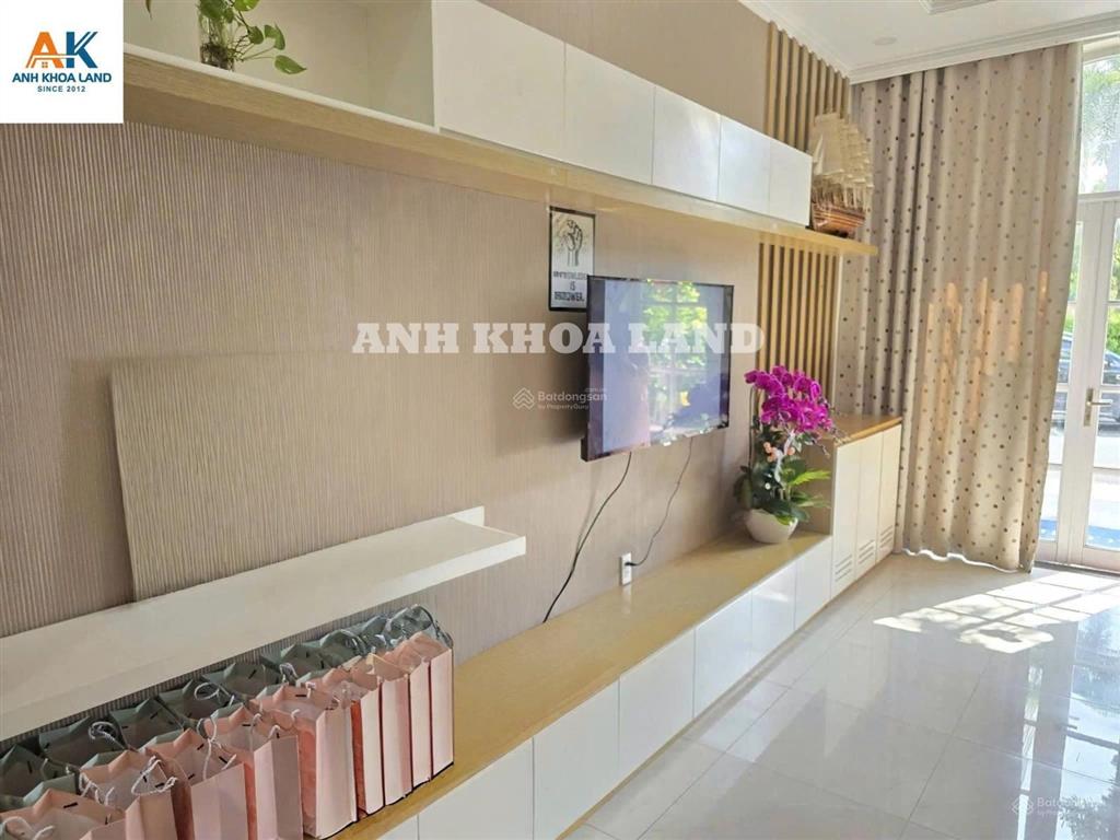 Kdc lucky dragon ngay đỗ xuân hợp hiếm căn bán 15 tỷ 102m2 ngang 5m.