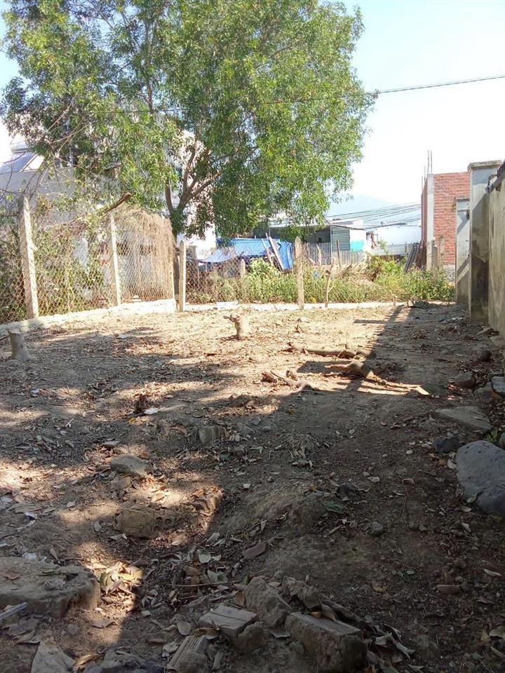 Hạ 100 triệu chỉ 1tỷ380 bán lô đất vĩnh thạnh sổ hông chuẩn chỉnh .