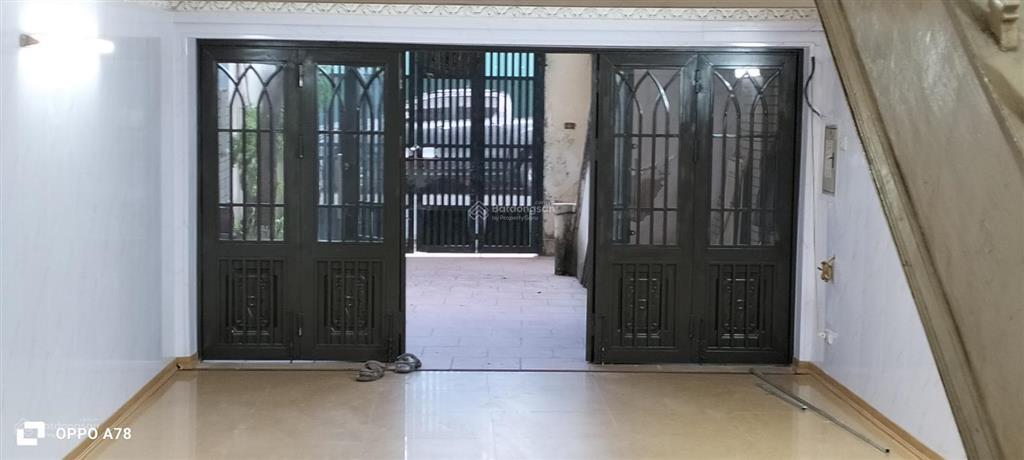 Cho thuê nhà mặt phố tại 83 thịnh liệt, 25 triệu, 200m2 đẹp, nhiều tiện ích chỉ với