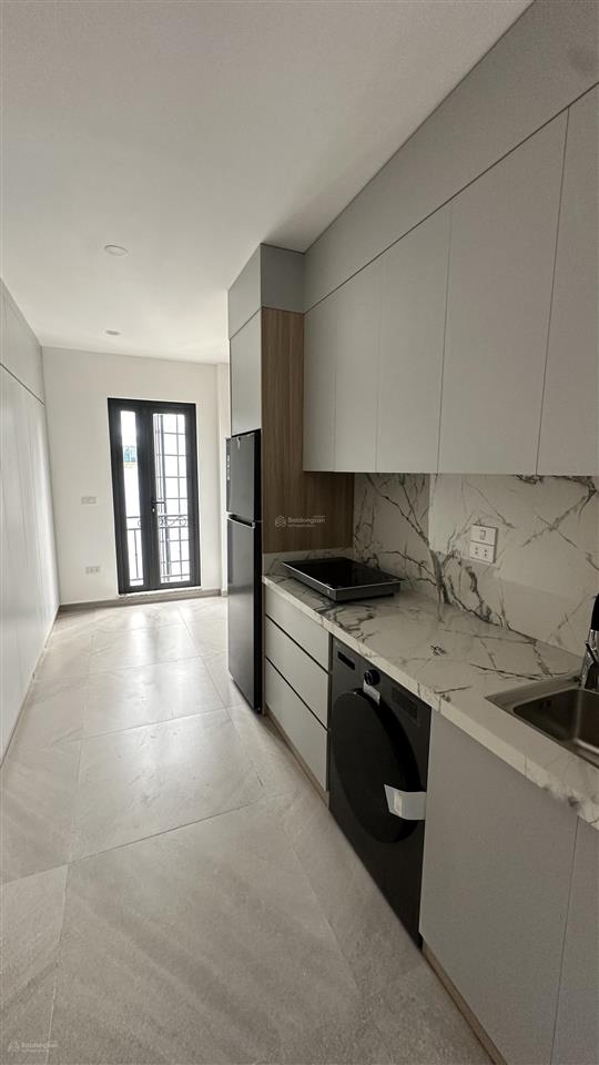 Căn hộ 1pn, 1wc, 50m2, giá 8 triệu, tại phùng chí kiên, nghĩa đô, cầu giấy . oto đỗ cửa