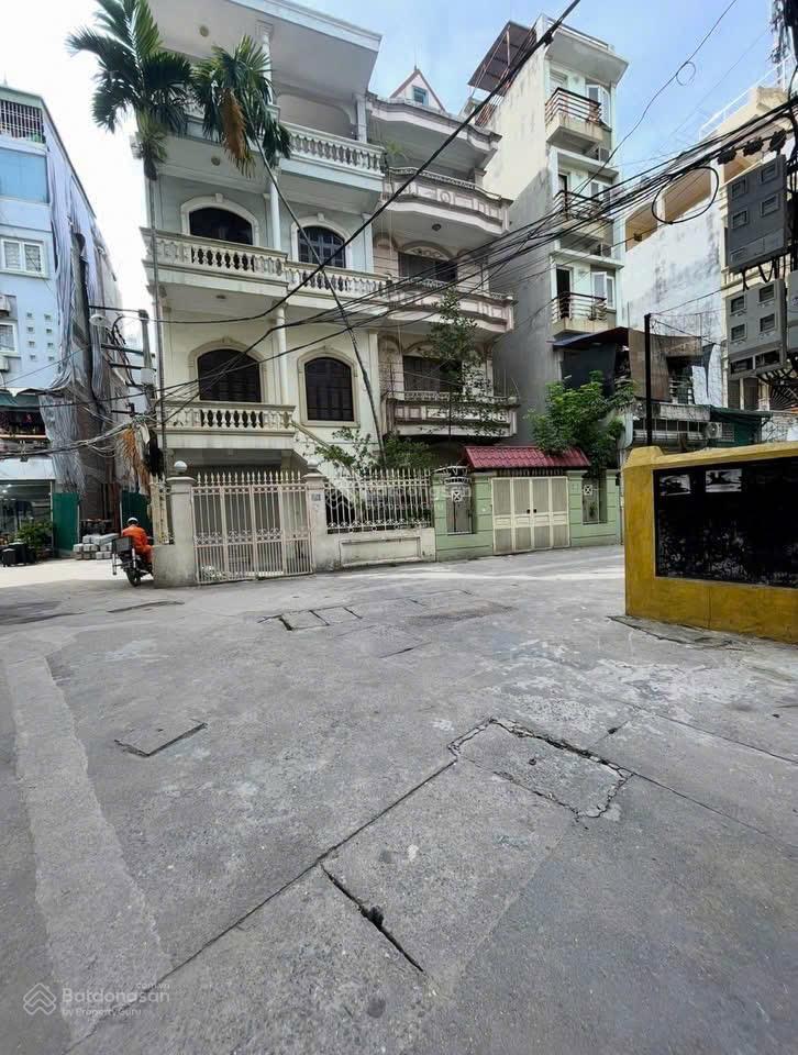 Cần cho thuê nhà riêng tại 225 lạc long quân