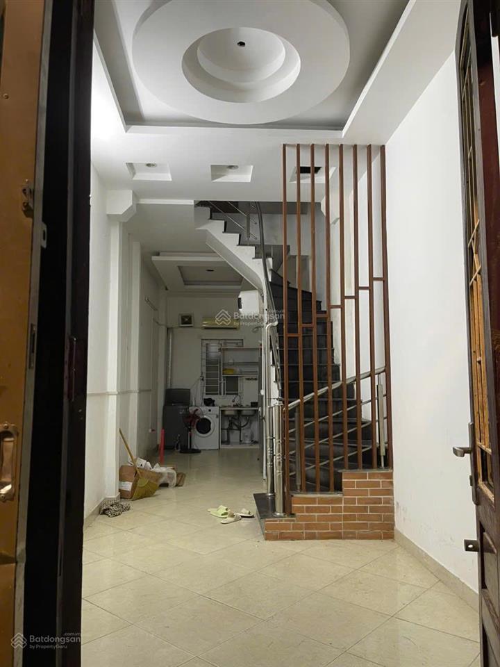 Cần cho thuê nhà riêng tại 225 lạc long quân
