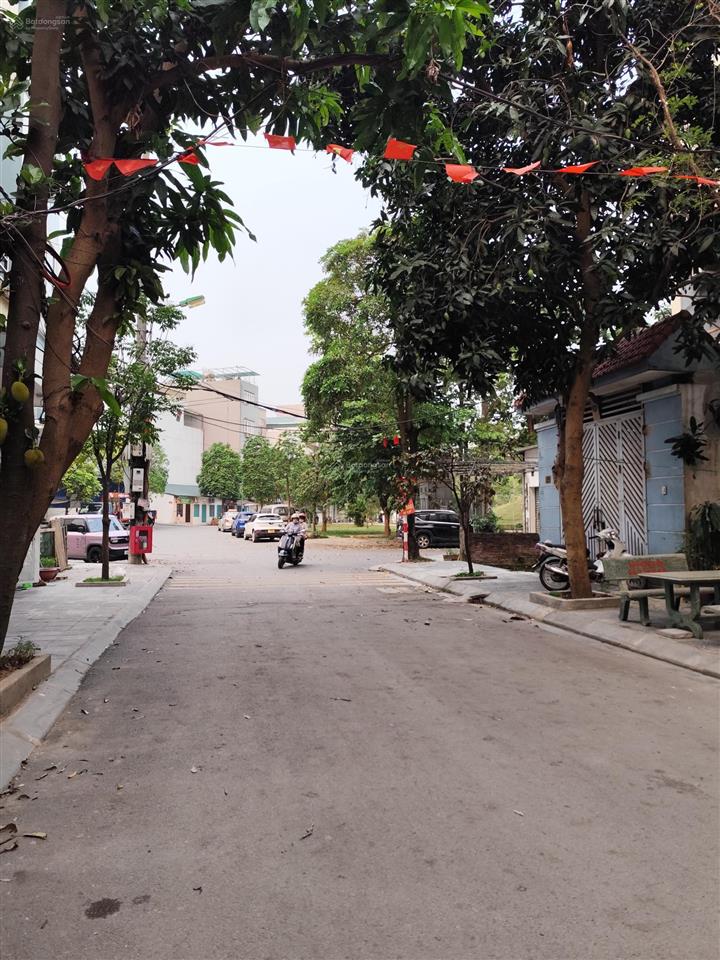 Bán nhà tái định cư ngọc thụy 80m², 4 tầng , mt 4,5m vỉa hè ôtô tránh giá 22,5 tỷ có tl .