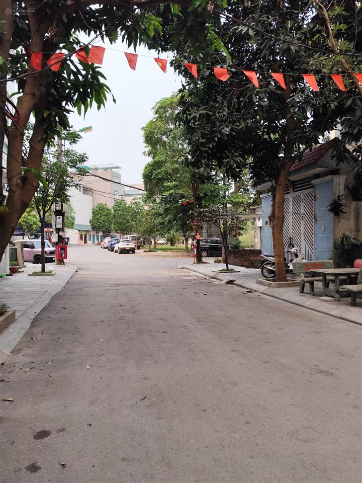 Bán nhà tái định cư ngọc thụy 80m², 4 tầng , mt 4,5m vỉa hè ôtô tránh giá 22,5 tỷ có tl .
