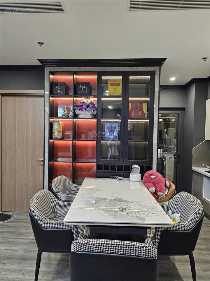 3ngủ+1 căn lớn nhất tại toà r102