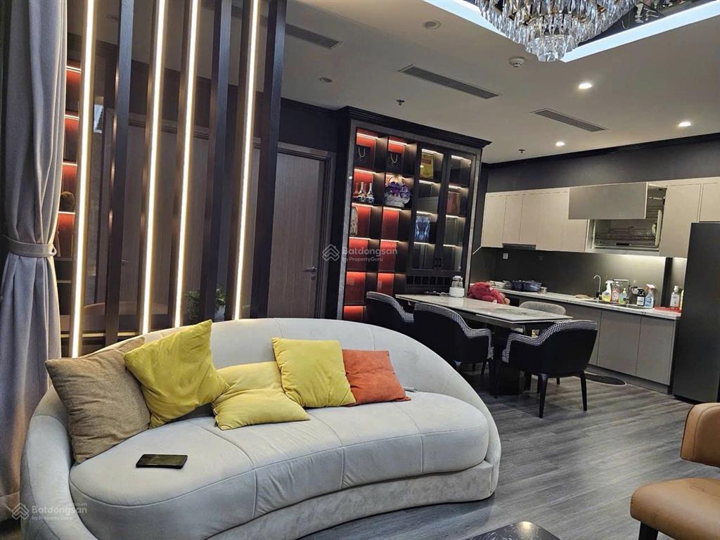 3ngủ+1 căn lớn nhất tại toà r102