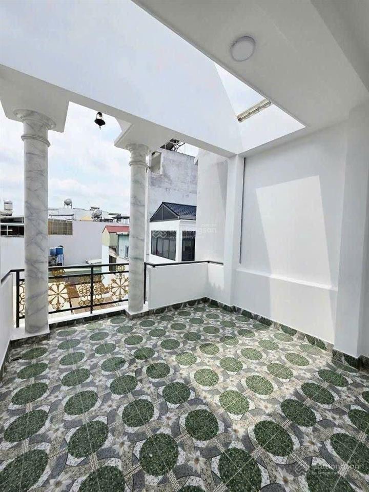 Nhà đẹp khu đồng bộ hẻm oto thông gần 4 xã