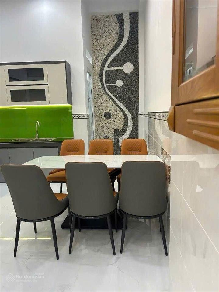 Nhà đẹp khu đồng bộ hẻm oto thông gần 4 xã