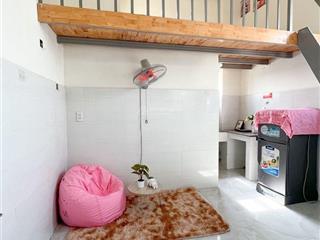 Phòng full nội thất có cửa sổ trời gác cao gần đh công thương
