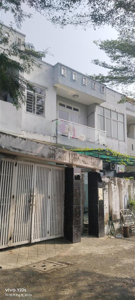 Nhà bán view sông khu biệt thự sát kđt vạn phúc.