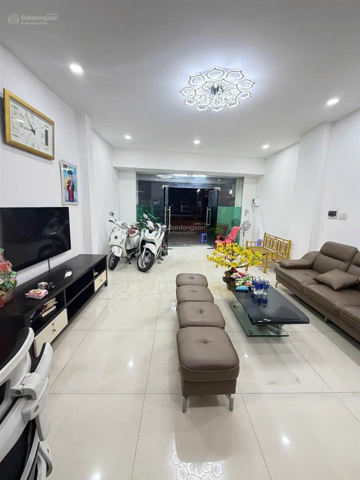 Bán nhà mặt tiền lê thị riêng, 3 lầu, đối diện ủy ban quận 12, lề đường siêu rộng để kinh doanh