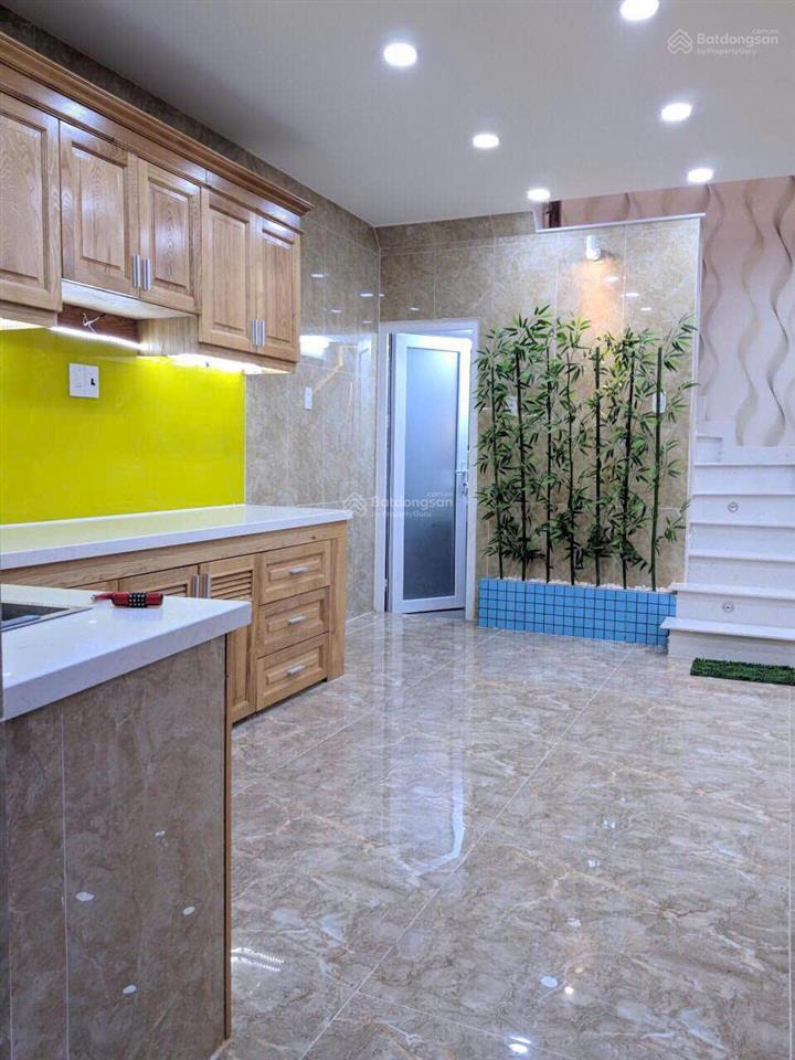 Xuất ngoại bán nhà mặt tiền lê thị riêng, 4 lầu mới ngay ubnd quận 12 cũ chỉ 8.6 tỷ