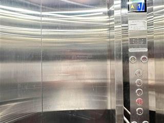 Tòa nhà văn phòng thang máy 5 lầu gần nguyễn ảnh thủ 5,7x22 giá chỉ 13,5 tỷ
