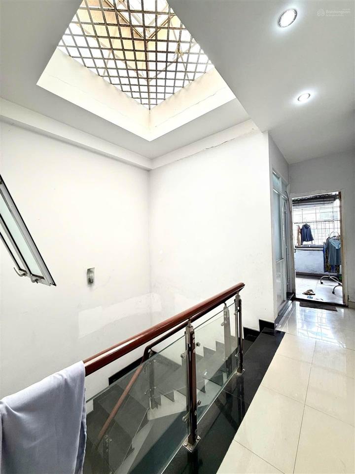 Bán nhà mặt tiền dương thị mười, 4 lầu mới cứng, chỉ 12 tỷ, gần bệnh viện quận 12, kinh doanh tốt