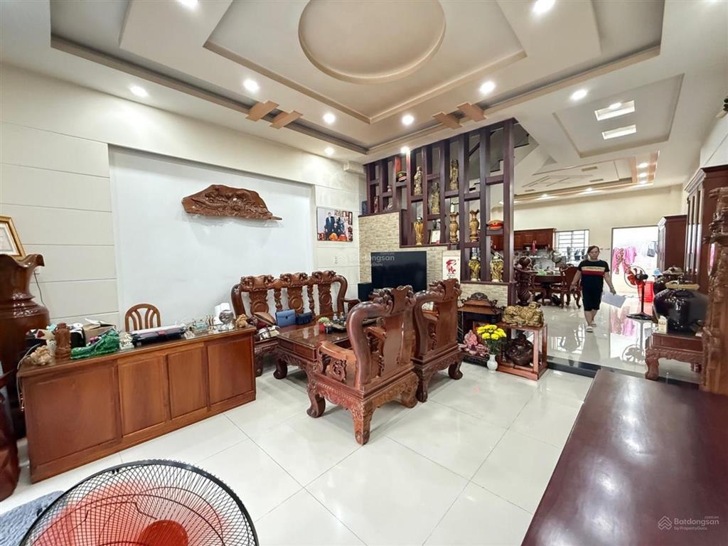 Bán nhà 3 lầu góc 2 mặt tiền đường nguyễn thị búp hiệp thành city 5,5x18 đối diện công viên
