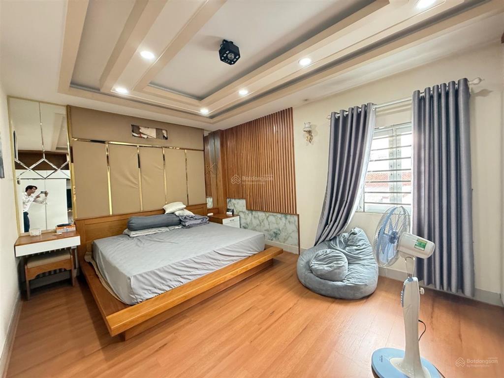 Bán nhà 3 lầu góc 2 mặt tiền đường nguyễn thị búp hiệp thành city 5,5x18 đối diện công viên