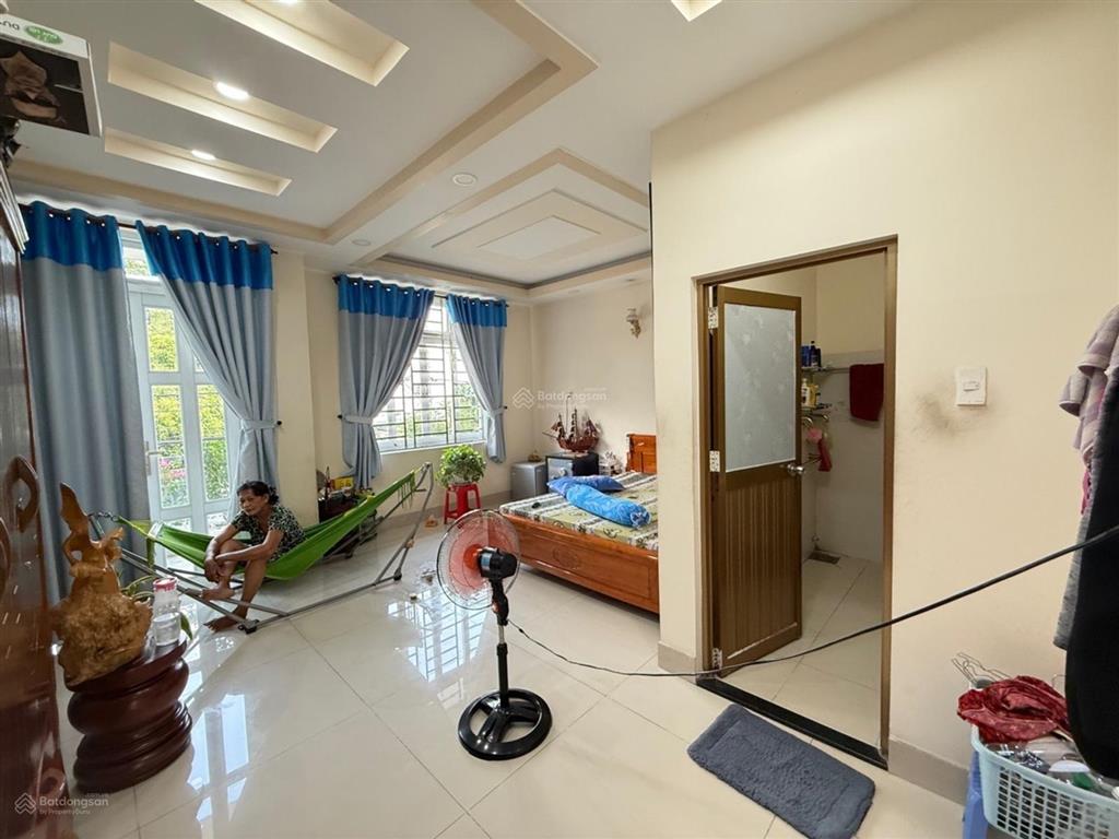 Bán nhà 3 lầu góc 2 mặt tiền đường nguyễn thị búp hiệp thành city 5,5x18 đối diện công viên
