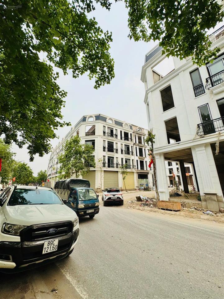 Bán gấp nr 130m2, 5pnbán gấp nr 130m2, 5pn, 5wc tại thị trấn bần yên nhân, hưng yên, giá chỉ 8,5 tỷ