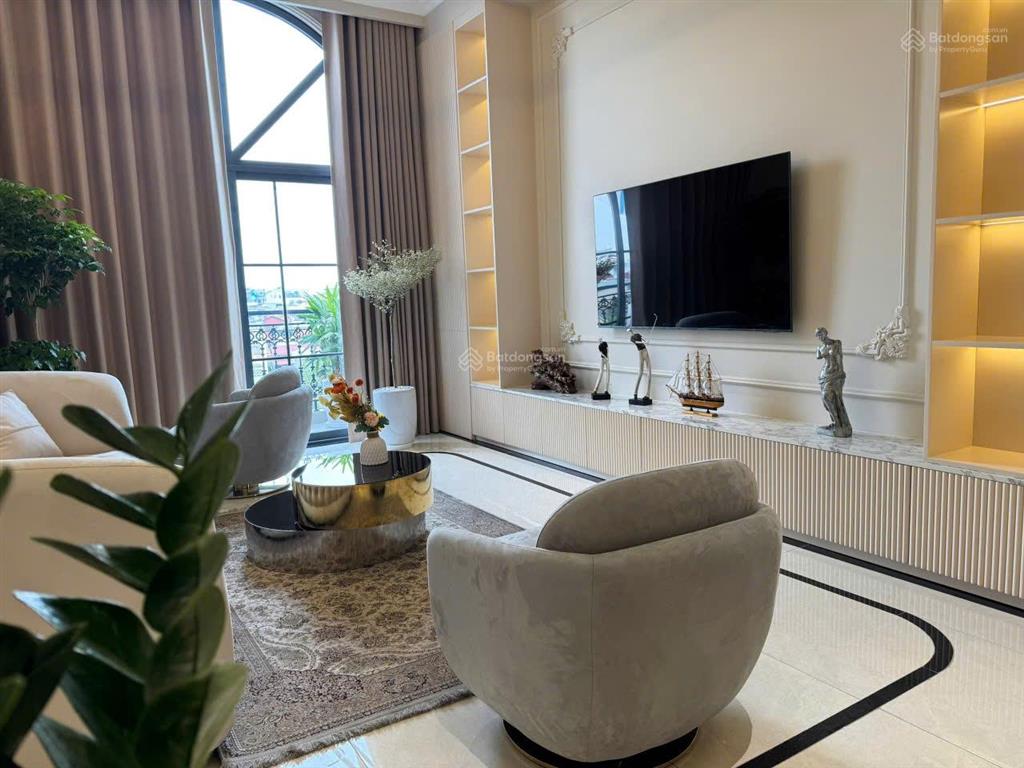 Vip nhất hồng tiến, ngõ ôtô thông nguyễn văn cừ, gara ô tô, full nội thất, 53m2 x 5t, gía 13,8 tỷ